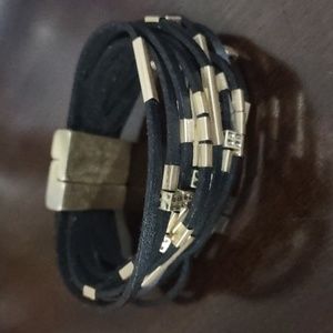 0559 Women's Black and Gold Beaded Wrap Bracelet with Magnetic Clasp